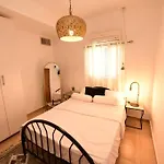 Hatmarim Homey Place
